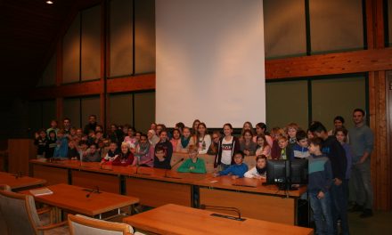 Pulheimer Gymnasiasten besuchen Bürgermeister Frank Keppeler