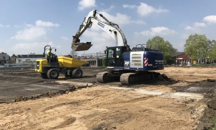 Platz vor dem Kultur- und Medienzentrum ist jetzt Parkfläche