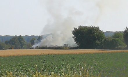 Dansweiler: Traktor mit Anhänger fing Feuer