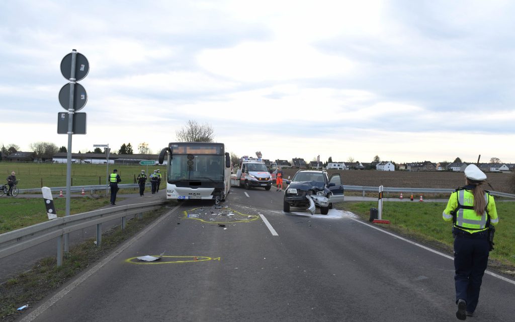 Unfall in Pulheim Dansweiler mit mehreren Verletzten