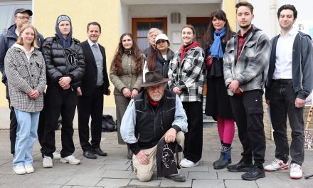 Gegen das Vergessen: Stolpersteine erinnern an menschliche Schicksale – Schülerinnen und Schüler