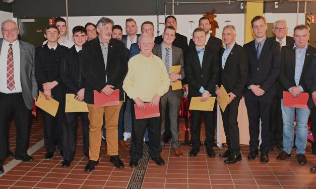 Löschzug Pulheim ehrt und dankt verdienten Mitgliedern