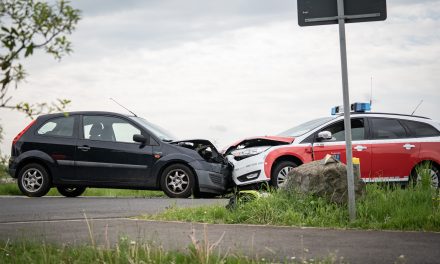 Vier Verletzte Verkehrsunfall in Pulheim – Feuerwehrfahrzeug beteiligt