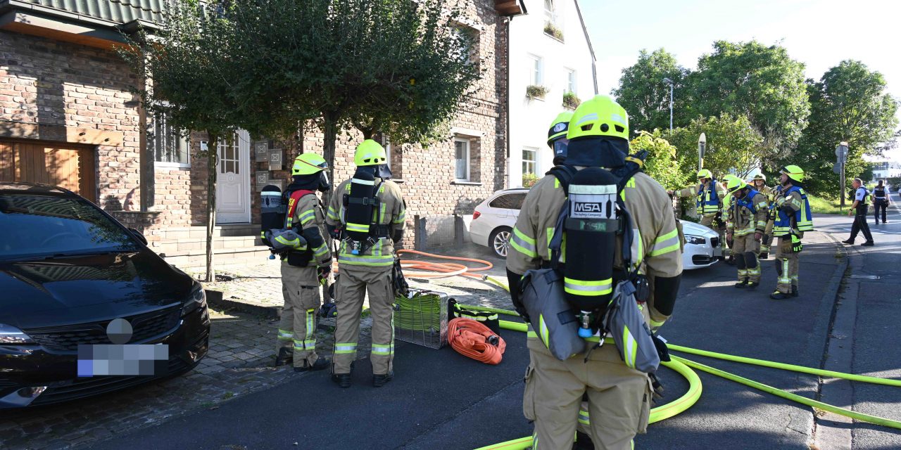 Rauchentwicklung im Keller – Pulheimer Feuerwehr im Einsatz