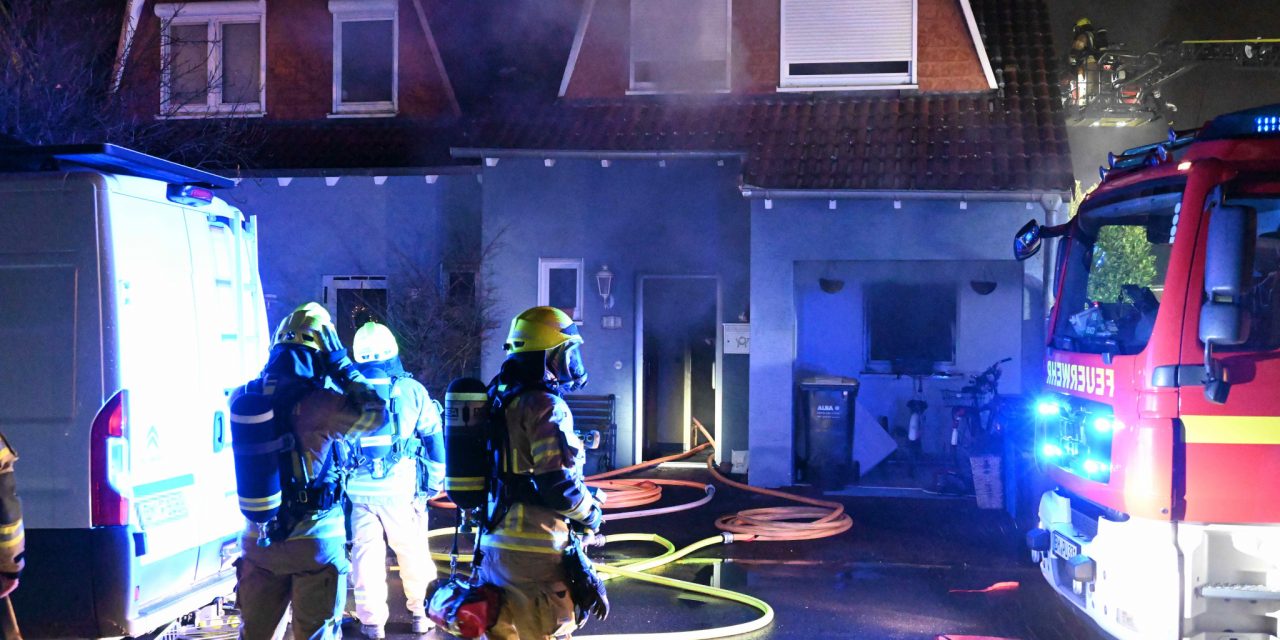 Geyen: Feuer in Einfamilienhaus – zwei Schwerverletzte