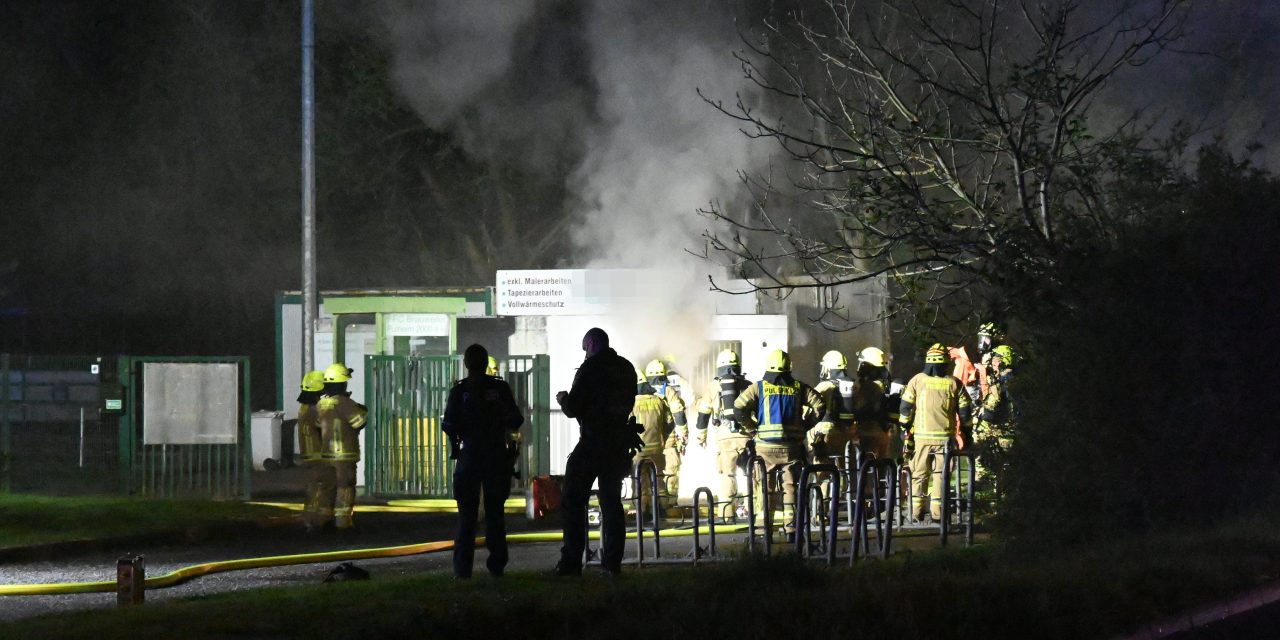 Feuer auf Brauweiler Sportplatz