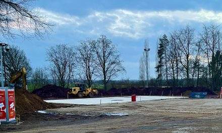 Fraktion BVP stellt Antrag zum Hochwasserschutz rund um den Sportplatz Bernhardstraße – Sicherheit muss Priorität haben!