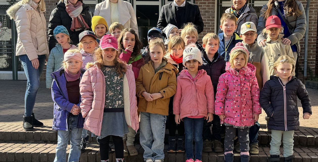 Neugierig auf Pulheim – Kita-Kinder zu Gast im Rathaus