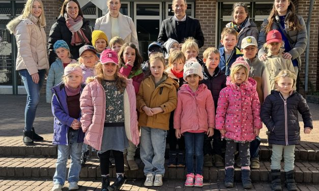 Neugierig auf Pulheim – Kita-Kinder zu Gast im Rathaus