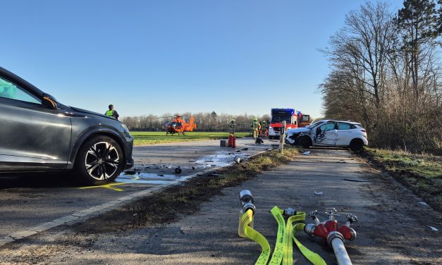 Schwerer Verkehrsunfall in Stommeln – Hubschrauber im Einsatz