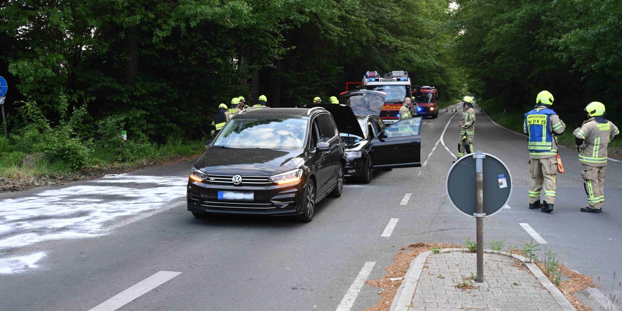 Auffahrunfall im Kreuzungsbereich der L213