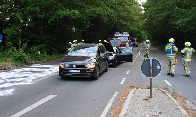 Auffahrunfall im Kreuzungsbereich der L213